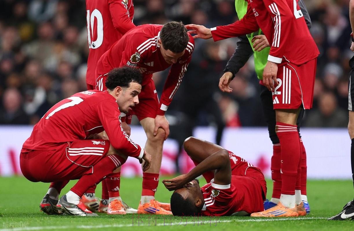 利物浦官方：伊萨克脚踝受伤且腓骨骨折，已经完成手术